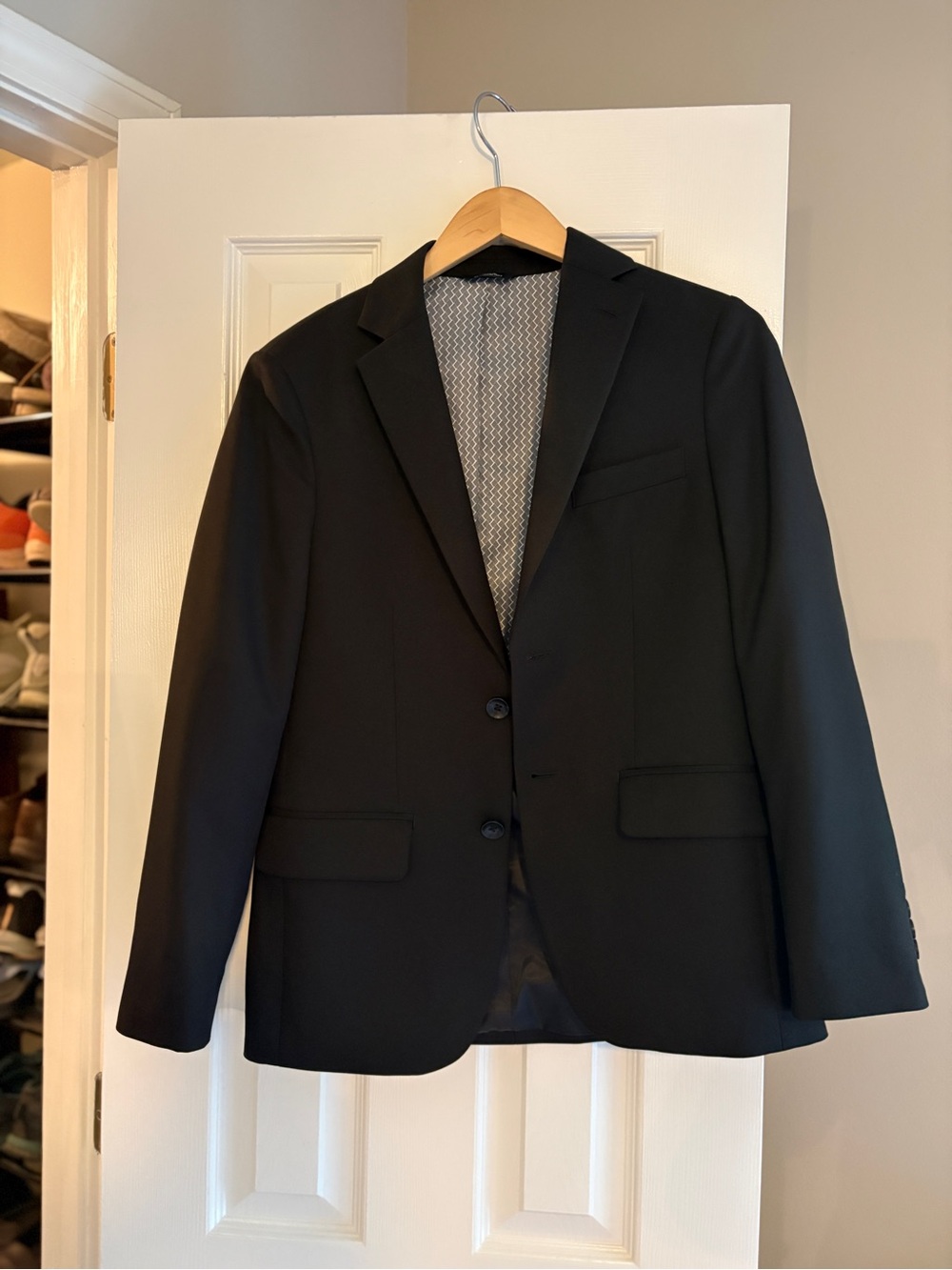 Haggar Men's Black Two-Button Suit Blazer—ultra slim fit. 36s